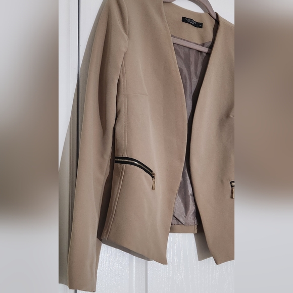SIZE S BLAZER/JACKET - Picture 2 of 4